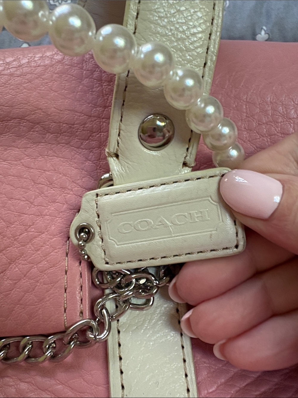 Coach Pink Leather Shoulder Bag with Cream Straps and Pearl Chain - Picture 2 of 5